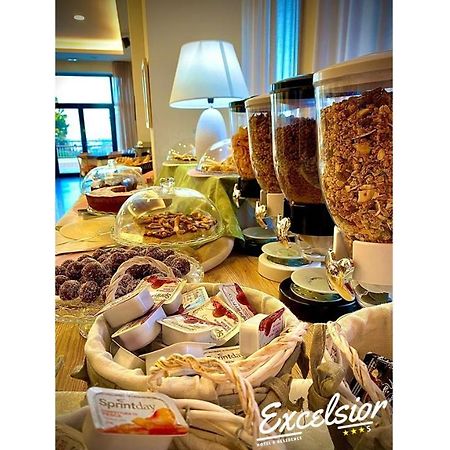 Montesilvano Marina Hotel Excelsior מראה חיצוני תמונה