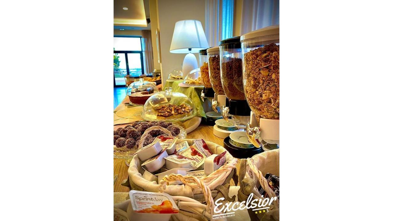 Montesilvano Marina Hotel Excelsior מראה חיצוני תמונה