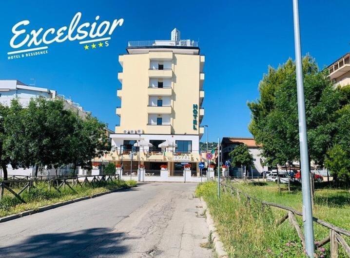 Montesilvano Marina Hotel Excelsior מראה חיצוני תמונה