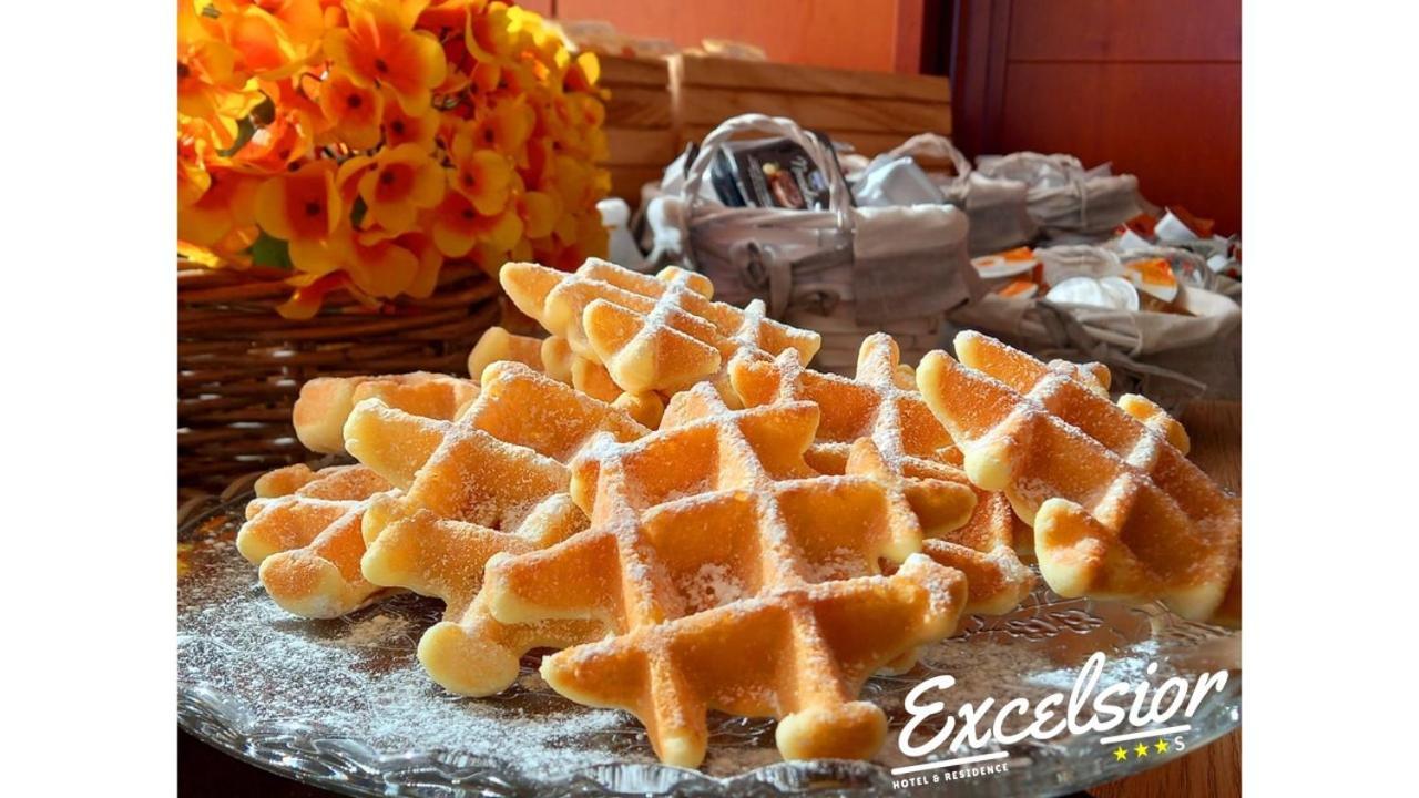 Montesilvano Marina Hotel Excelsior מראה חיצוני תמונה