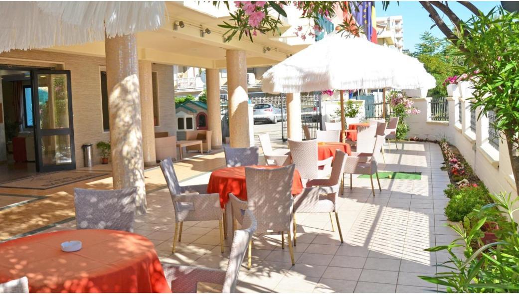 Montesilvano Marina Hotel Excelsior מראה חיצוני תמונה