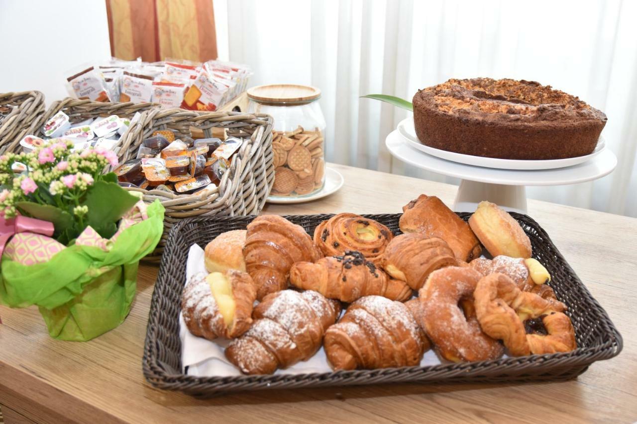 Montesilvano Marina Hotel Excelsior מראה חיצוני תמונה
