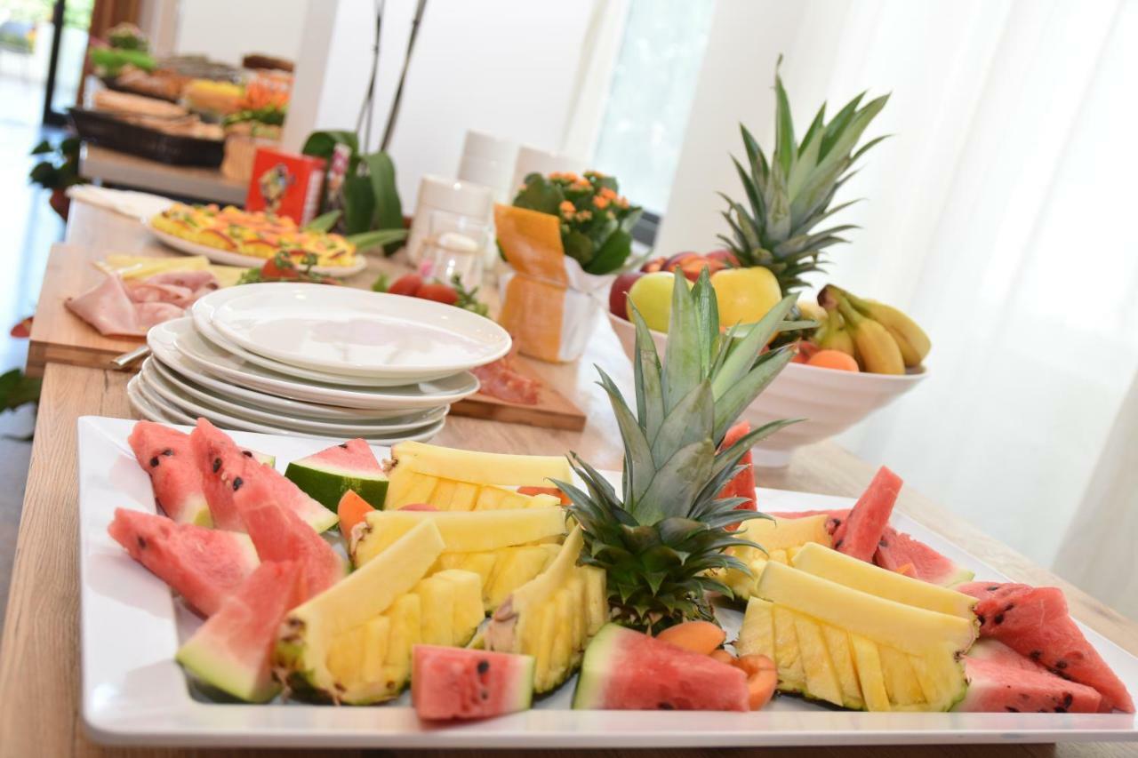 Montesilvano Marina Hotel Excelsior מראה חיצוני תמונה