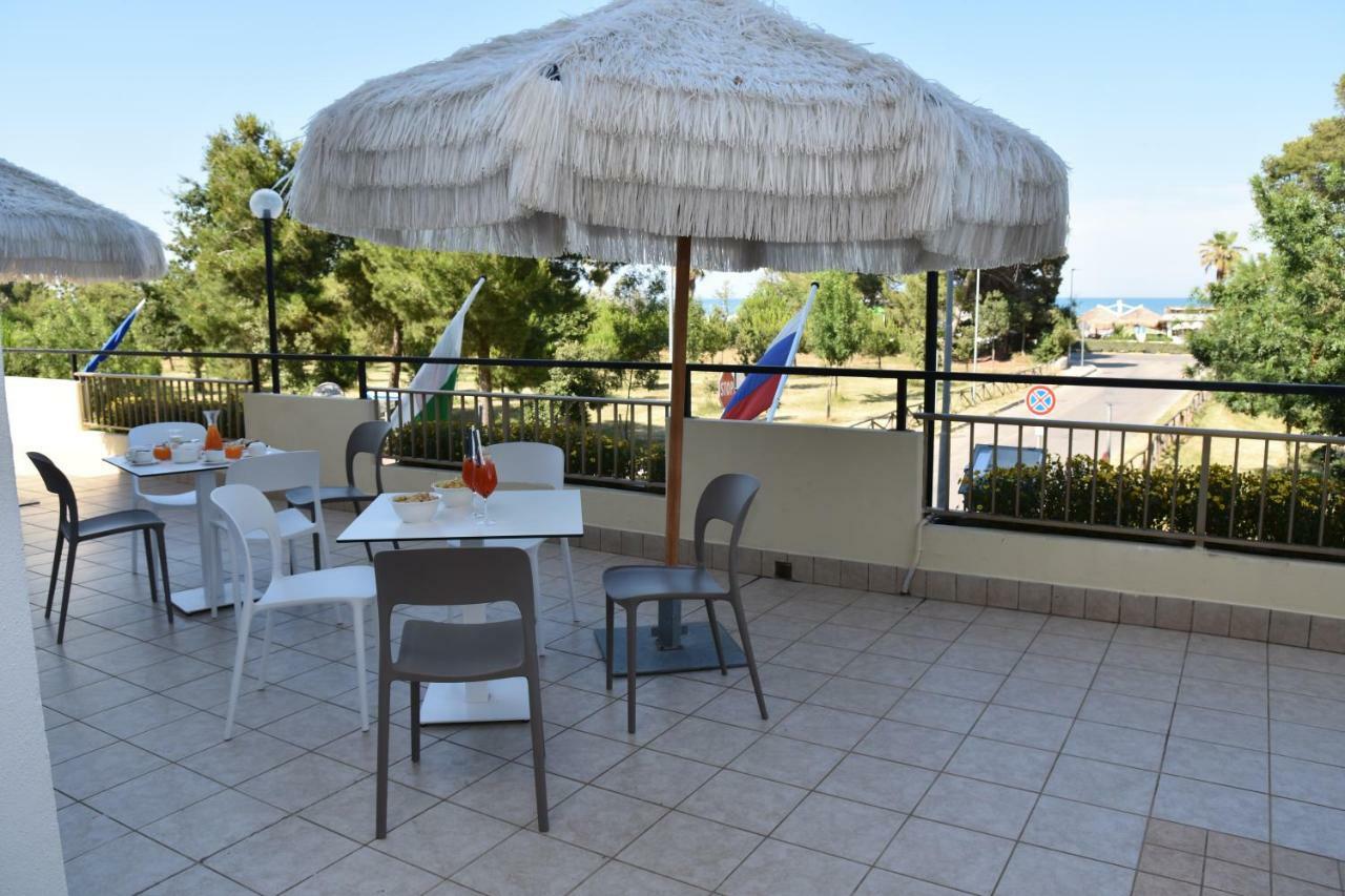 Montesilvano Marina Hotel Excelsior מראה חיצוני תמונה