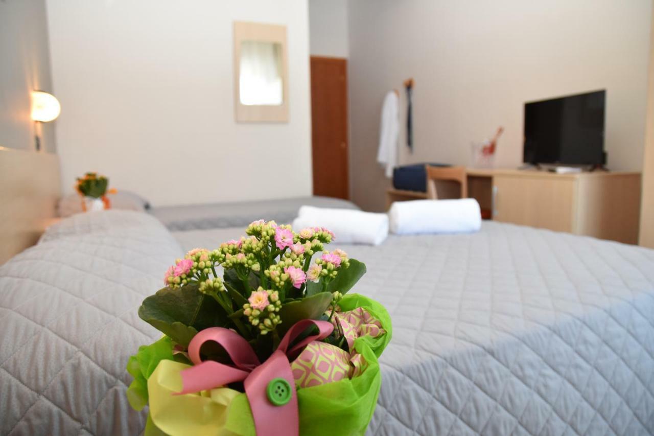 Montesilvano Marina Hotel Excelsior מראה חיצוני תמונה