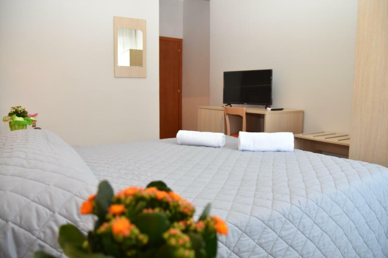 Montesilvano Marina Hotel Excelsior מראה חיצוני תמונה